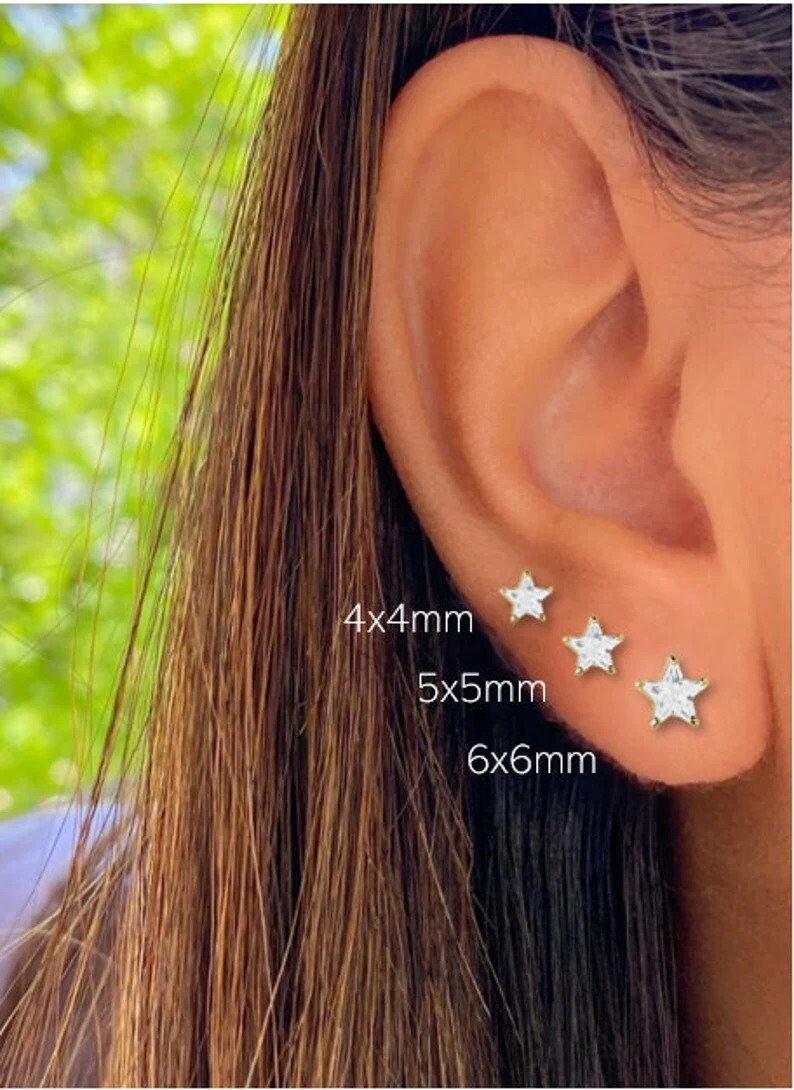 14k Yellow or White Gold Star Shaped Simulated Diamond Basket Post Stud Earrings