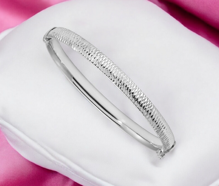 925 Sterling Silver Diamond-cut Textured 7" 6mm Hinged Bangle Bracelet