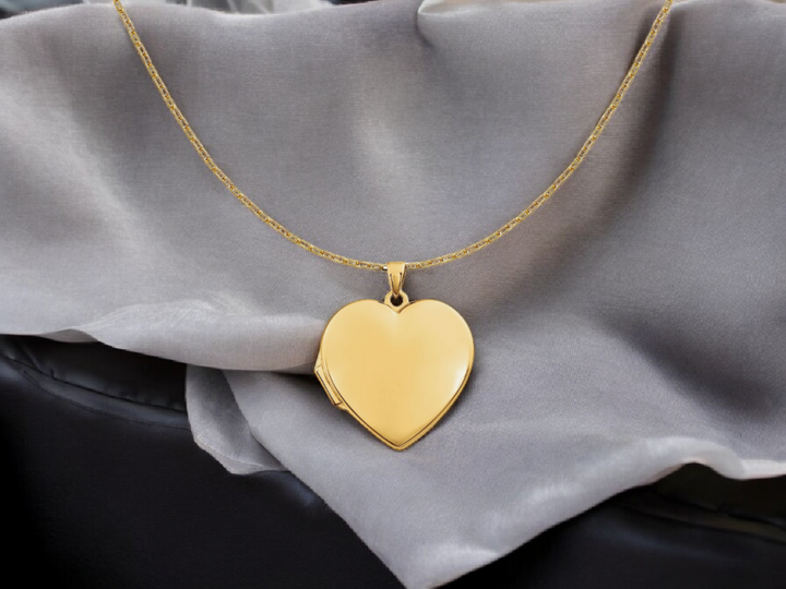 14k Yellow Gold Engravable Heart Photo Locket Pendant Necklace