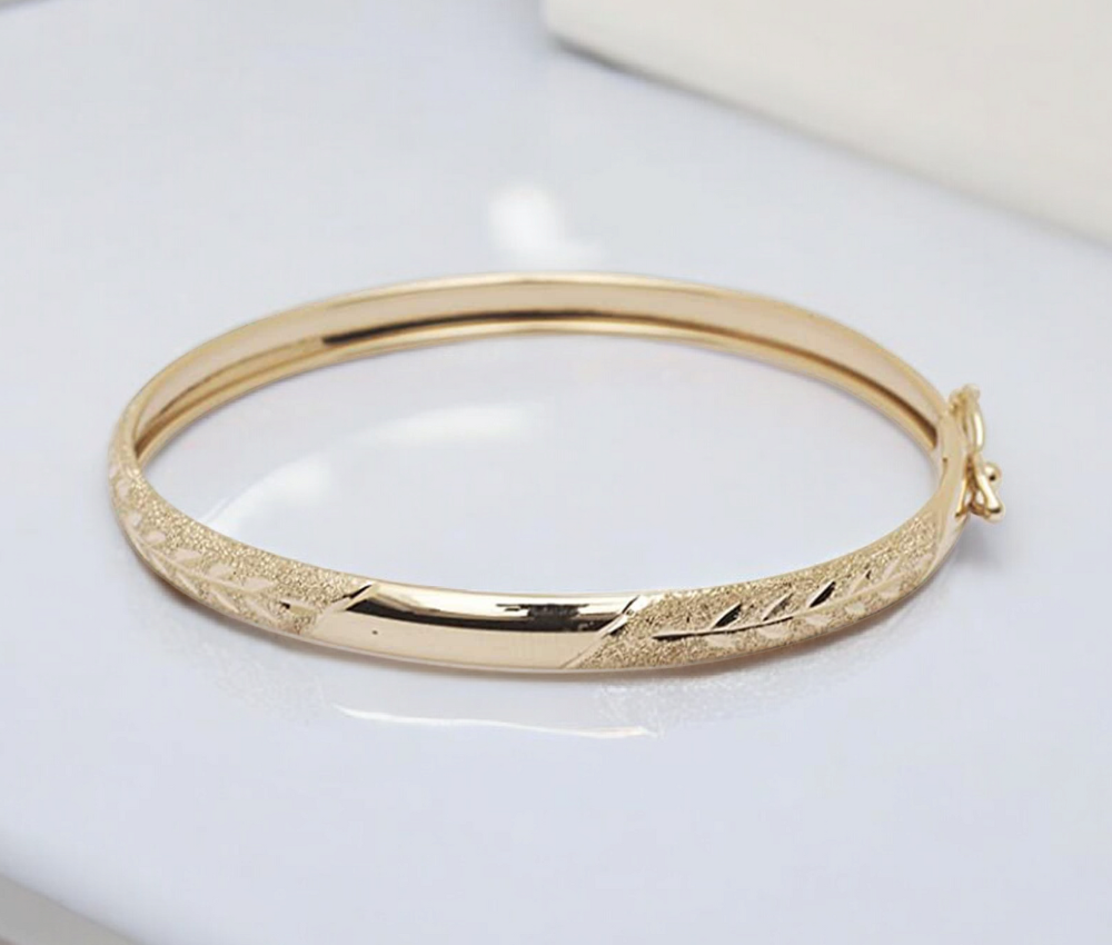 10k Yellow Gold 5.5-inch Flexible Bangle Bracelet